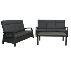 Qopps Loungeset 3 Zits Bank En 2 Zits Bank Met Koffietafel Devis -Tuinmeubelen & Barbecue Winkel 1769 3S B RG 123 1769 2S B RG 123 1660 TT C Darwin 3 zits en 2 zits met tafel davis