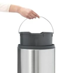 Brabantia Touch Bin New Afvalemmer 30 Liter Matt Steel FPP -Tuinmeubelen & Barbecue Winkel 1c43851b9bc9988d8153b625f3c9c845