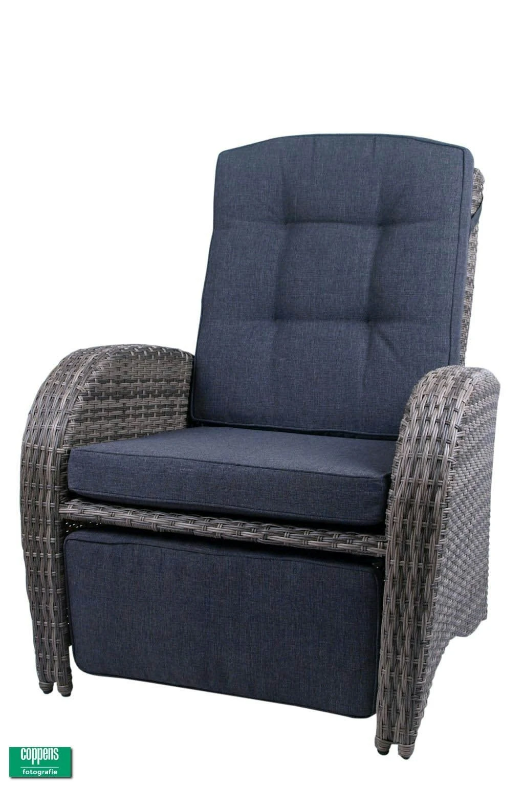 Qopps Casablanca Stoel Met Voetstuk Licht Grijs 1 Qopps Casablanca Stoel Met Voetstuk Licht Grijs