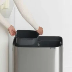Brabantia Bo Touch Bin 2x30 Liter Matt Steel Fingerprint Proof -Tuinmeubelen & Barbecue Winkel Bo Touch Bin 2 x 30L Matt Steel Fingerprint Proof 8710755221422 Brabantia 300dpi 2401x2401px 6 NR 14413