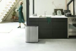 Brabantia Bo Touch Bin 2x30 Liter Matt Steel Fingerprint Proof -Tuinmeubelen & Barbecue Winkel Bo Touch Bin 2 x 30L Matt Steel Fingerprint Proof 8710755221422 Brabantia 300dpi 5760x3840px 6 NR 14561