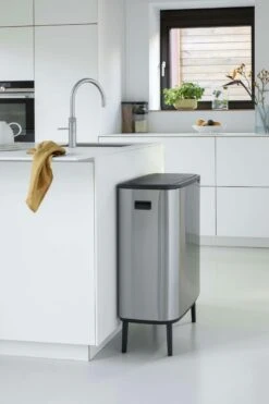 Brabantia Bo Touch Bin Hi 60 Liter Matt Steel Fingerprintproof -Tuinmeubelen & Barbecue Winkel Bo Touch Bin Hi 60L Matt Steel Fingerprint Proof 8710755130267 Brabantia 300dpi 4480x6720px 6 NR 14860 1