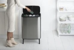 Brabantia Bo Touch Bin Hi 60 Liter Matt Steel Fingerprintproof -Tuinmeubelen & Barbecue Winkel Bo Touch Bin Hi 60L Matt Steel Fingerprint Proof 8710755130267 Brabantia 300dpi 6200x4160px 6 NR 14866