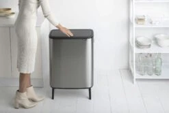 Brabantia Bo Touch Bin Hi 60 Liter Matt Steel Fingerprintproof -Tuinmeubelen & Barbecue Winkel Bo Touch Bin Hi 60L Matt Steel Fingerprint Proof 8710755130267 Brabantia 300dpi 6200x4160px 6 NR 14869