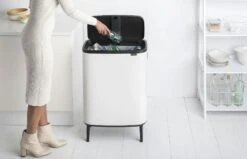 Brabantia Bo Touch Bin Hi 60 Liter White -Tuinmeubelen & Barbecue Winkel Bo Touch Bin Hi 60L White 8710755130205 Brabantia 300dpi 6541x4223px 6 NR 14829