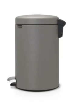 Brabantia Pedaalemmer Newlcon 12 Liter Mineral Concrete Grey -Tuinmeubelen & Barbecue Winkel Pedal Bin newIcon 12L Mineral Concrete Grey 8710755119149 Brabantia 3307x4488px 6 NR 12557